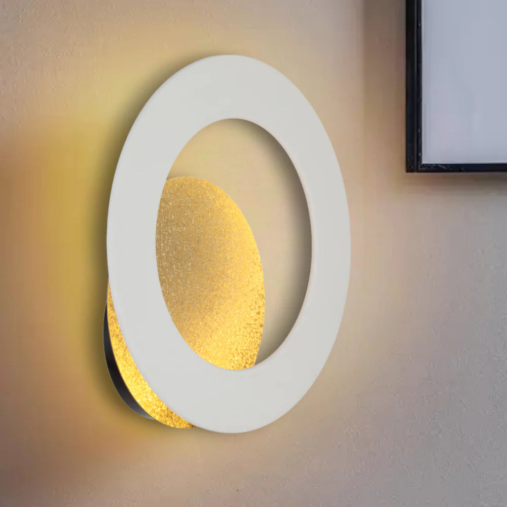 Pelzer Wall Light - White